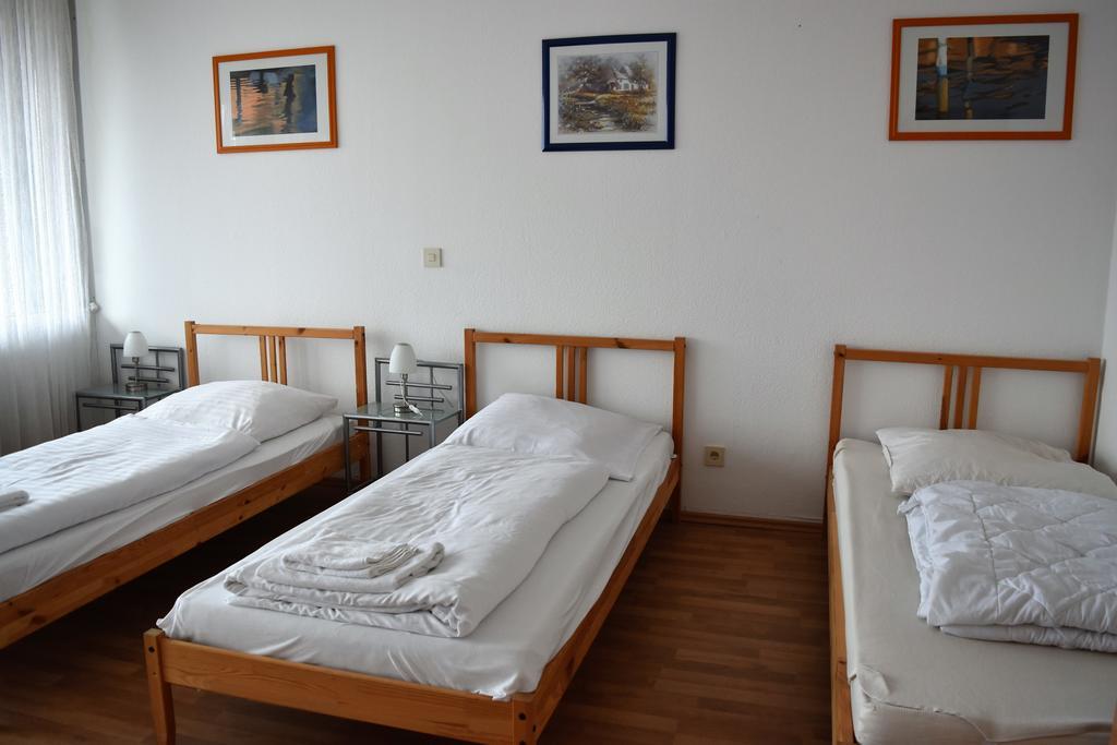 Work & Stay Neuss Exteriör bild